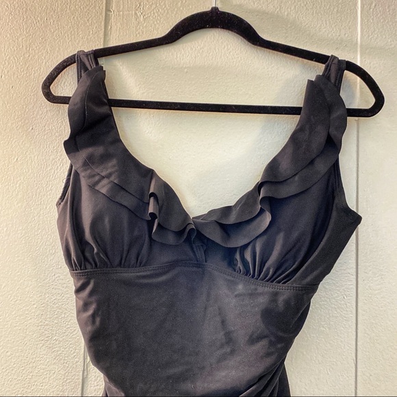 NEW!! One piece bathing suit size large - Picture 3 of 7